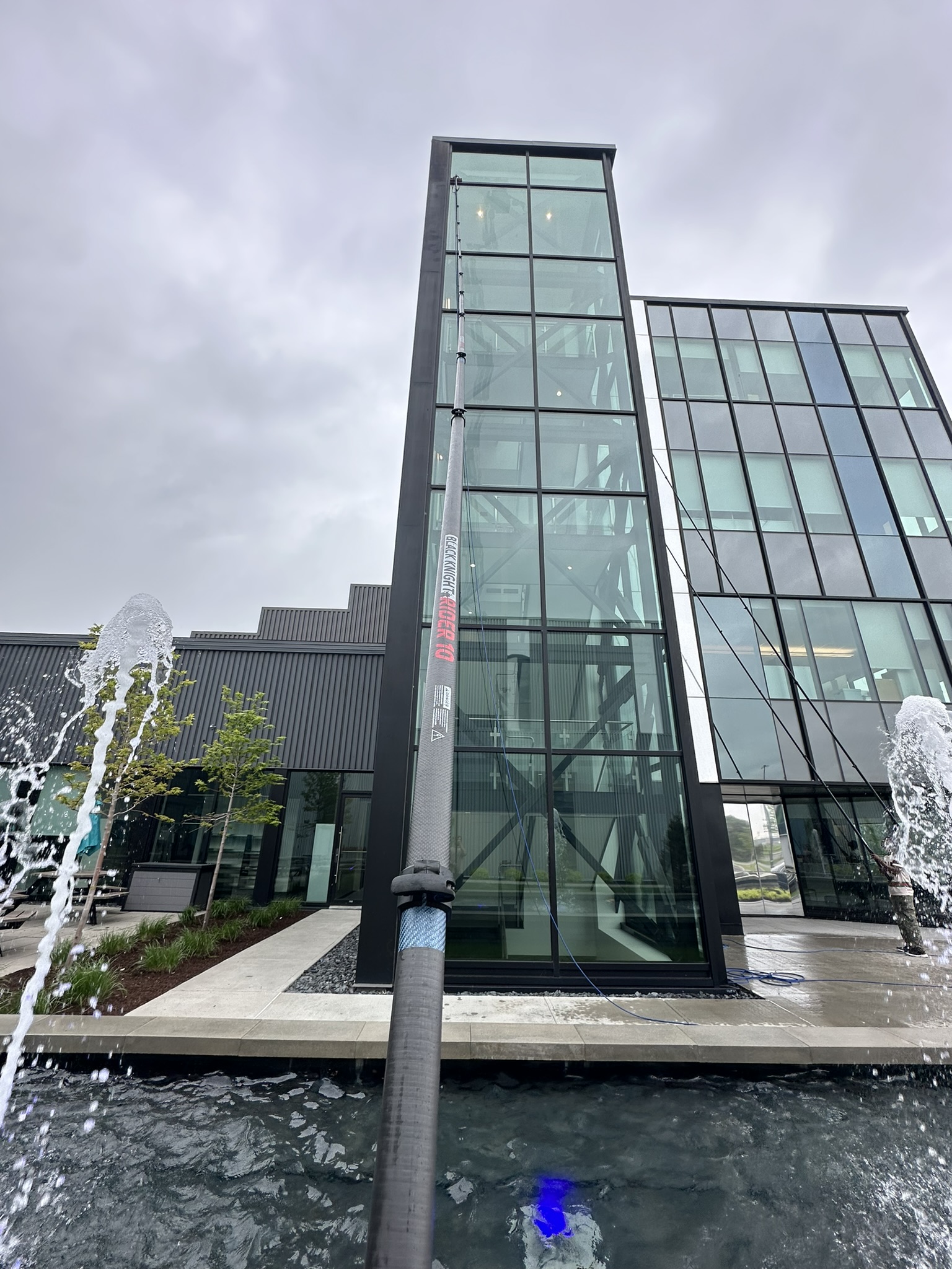 Black Knight pole glass tower Uni-Net
