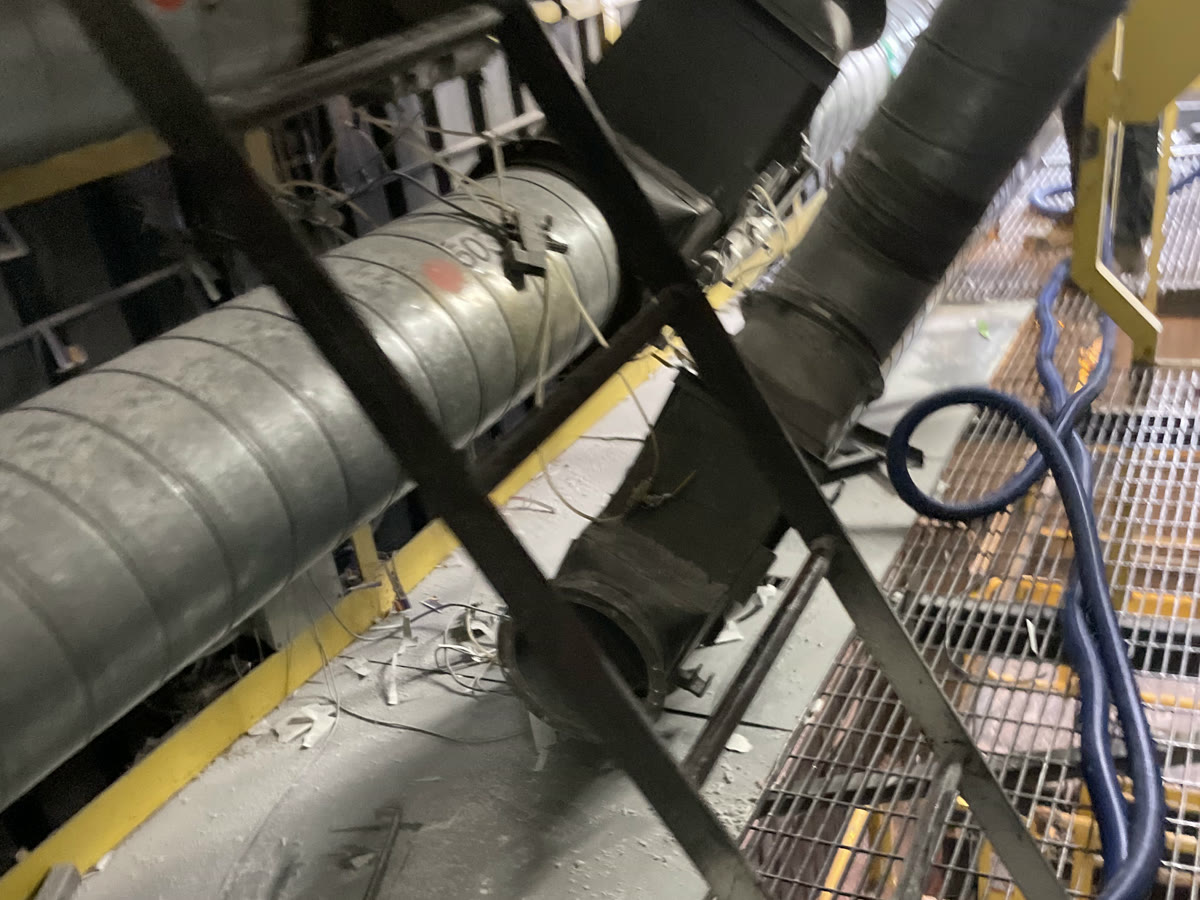 Intérieur d'un réseau de ventilation, usine d'emballage